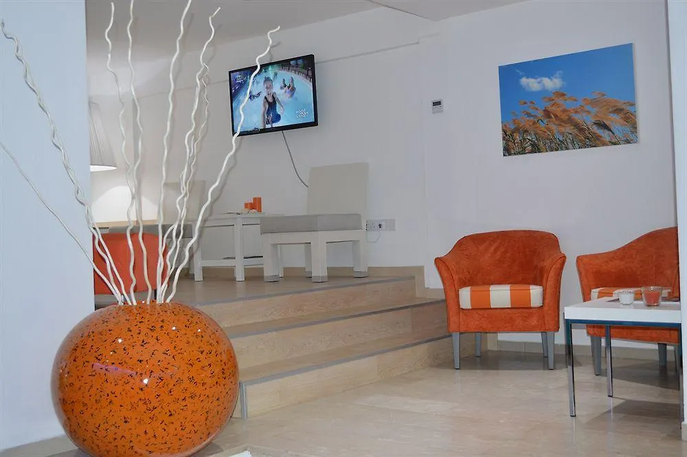Les Palmiers Beach Boutique Hotel & Luxury Apartments Larnaca