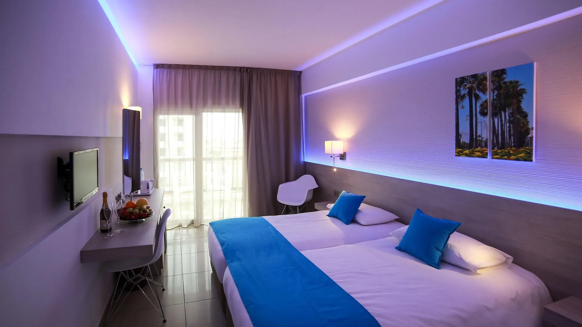Les Palmiers Beach Boutique Hotel & Luxury Apartments Larnaca