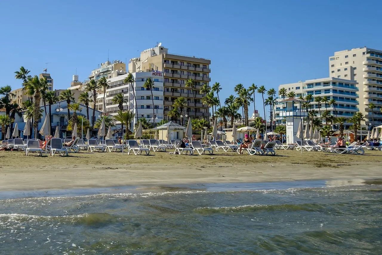 Les Palmiers Beach Boutique Hotel & Luxury Apartments Larnaca 2*,  Cyprus