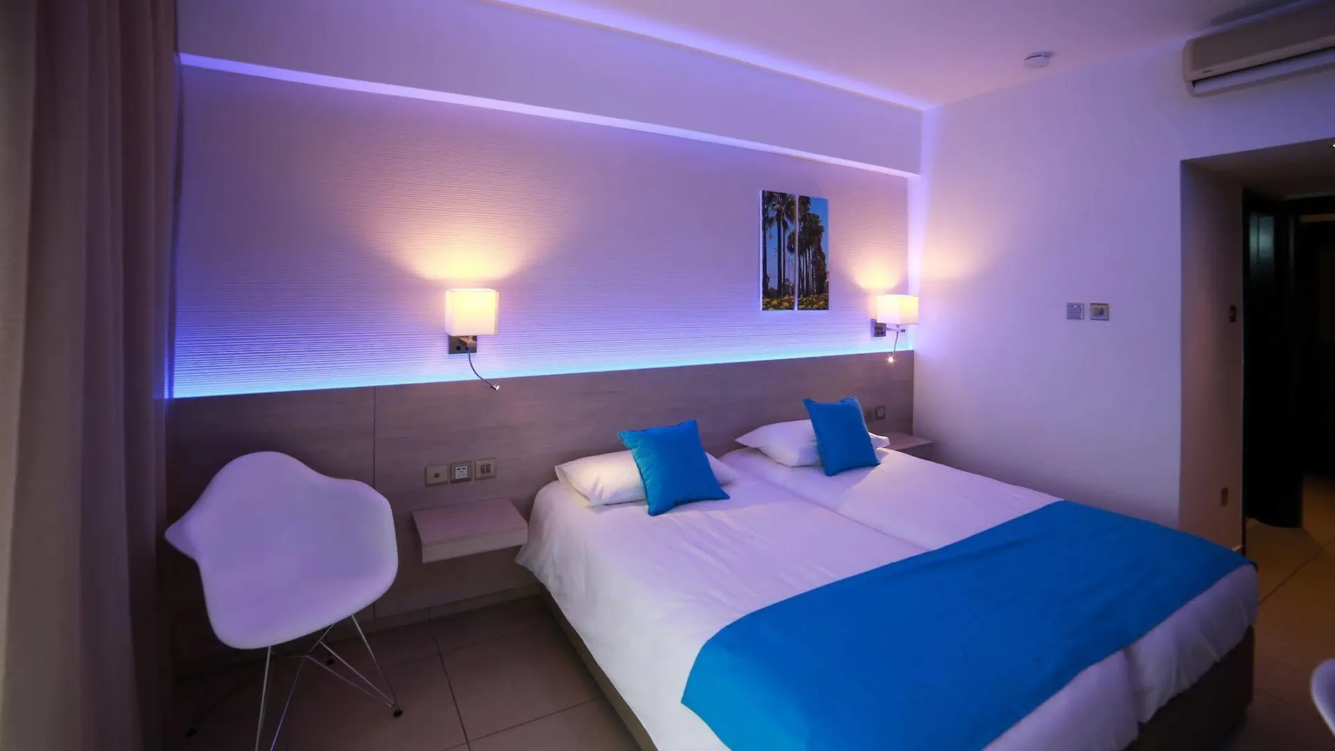 Les Palmiers Beach Boutique Hotel & Luxury Apartments Larnaca 2*,
