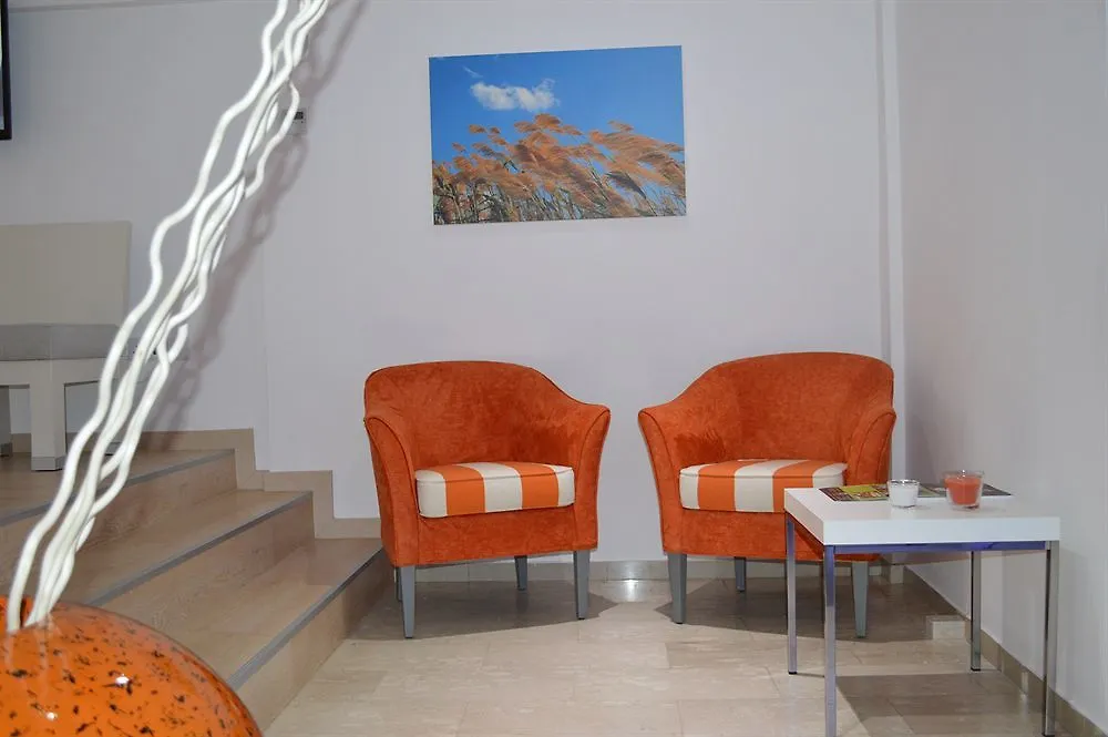 Les Palmiers Beach Boutique Hotel & Luxury Apartments Larnaca